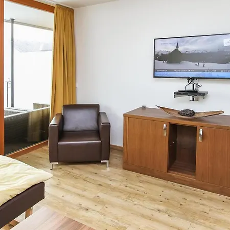 Appartement Emma Apartments- *