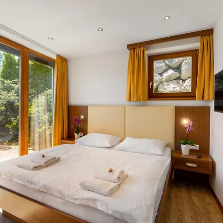 Emma Apartments- Appartement *