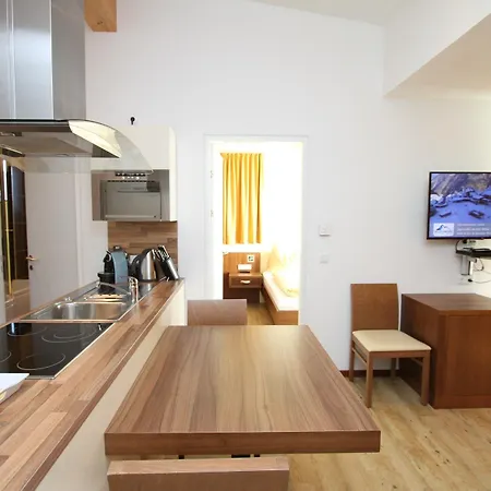 Emma Apartments- Self- Check -in Apartman